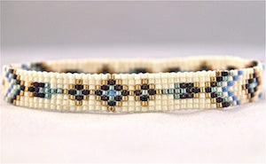 Peyote Stitch Daisy Bracelet Kit. Makes 2 Bracelets and 1 Ring.